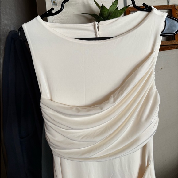 Meshki Elegant Cream Maxi Dress - Picture 3 of 8
